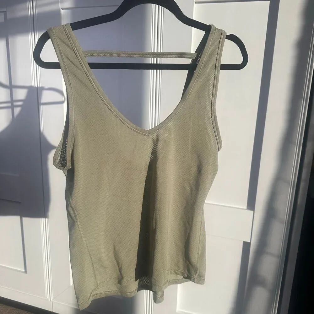 Victoria Sport Olive Green Lightweight Tank Size XS (f1)